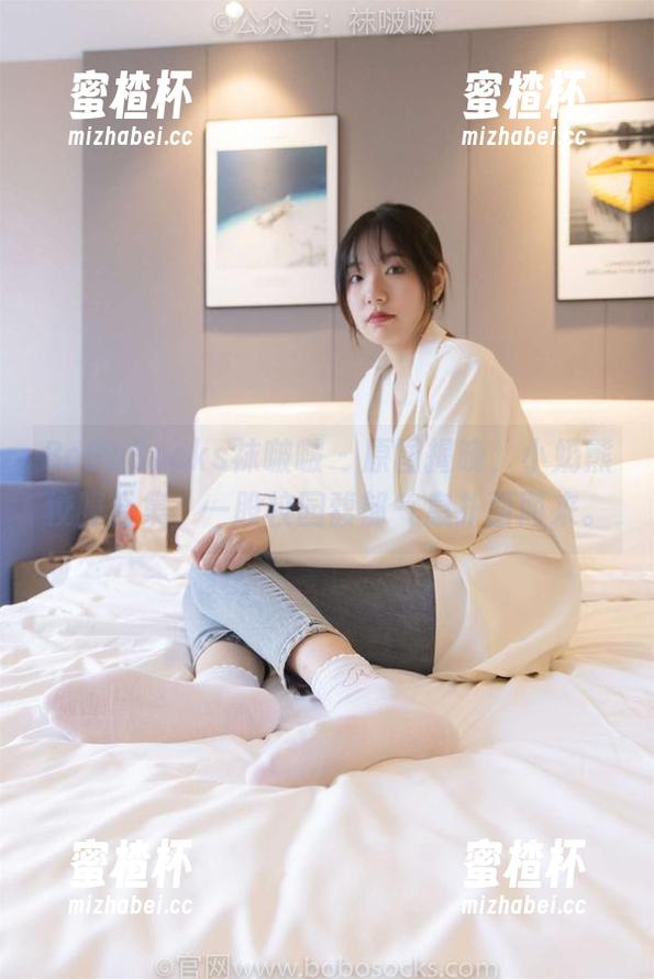 BoBoSocks袜啵啵-小奶熊 BoBoSocks袜啵啵 - 原图揭晓,小奶熊校服合集,一股校园馥郁气息扑面而来。