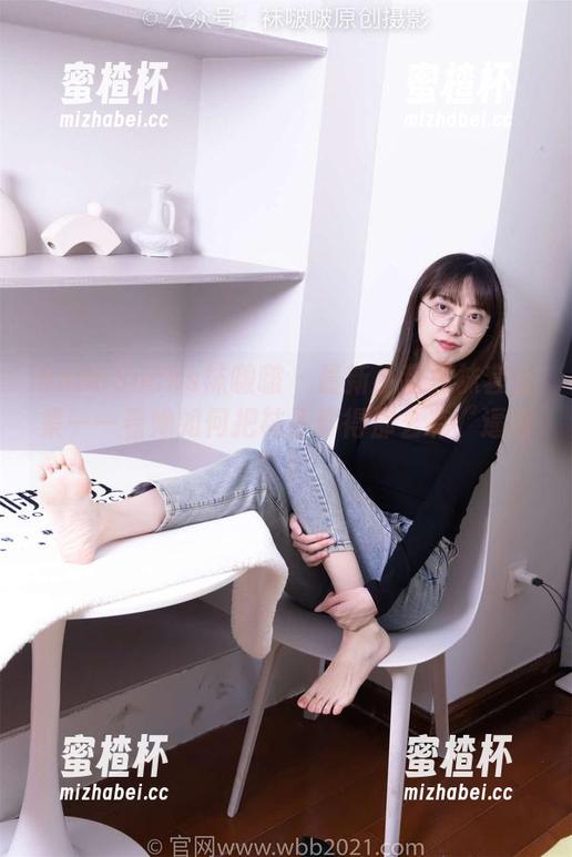 BoBoSocks袜啵啵-小甜豆 BoBoSocks袜啵啵 - 最新小甜豆袜套合集——看她如何把袜子穿得那么有“逼格”!