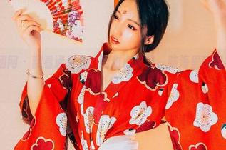 GIRLT果团网 - 翻看通灵儿这组甜心快照，脑海里瞬间出现了糖果屋