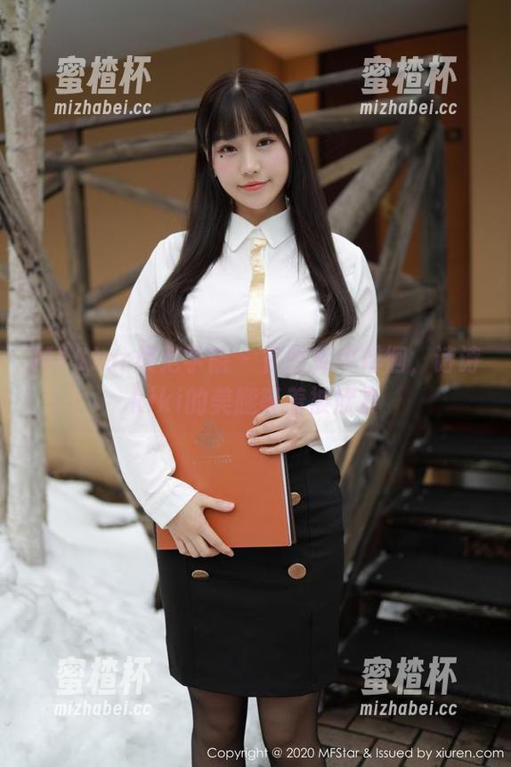 MFStar模范学院-诗诗kiki MFStar模范学院 - 在图库中徘徊,诗诗kiki的美腿等着被欣赏