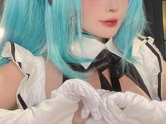 在Sayo Momo的私房里，裤里丝的新形态总是不断突破。