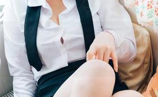 Son Ye Eun图册的奇异联合：蓝色和粉红鬼，这是什么娃娃氛围？