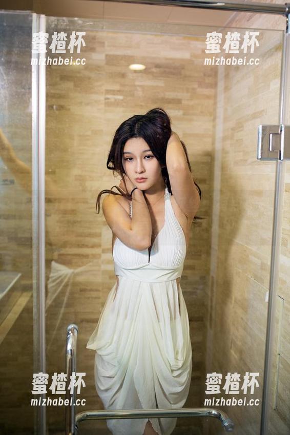 TuiGirl-艾栗栗 TuiGirl - 分享艾栗栗的灰丝:有点小名媛风,我是一言不发的路人甲