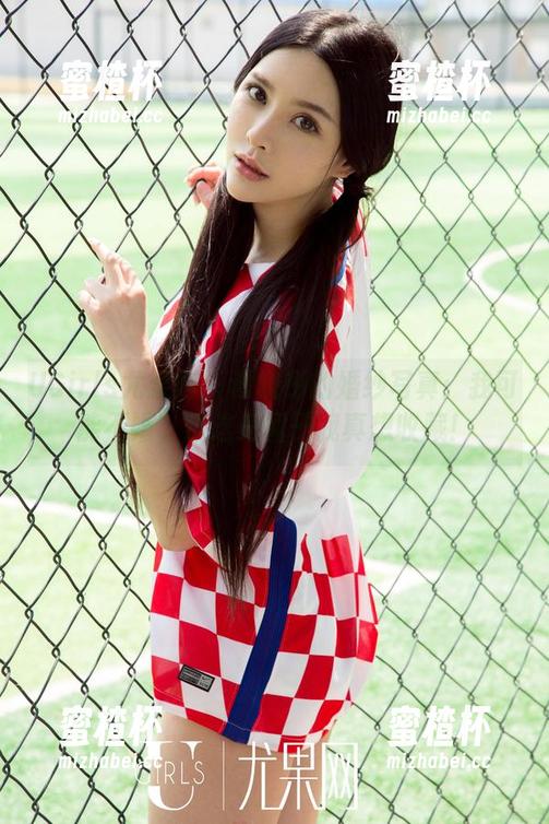 UGirls尤果网-谭晓彤 UGirls尤果网 - 谭晓彤的婚纱写真:我可能不婚,但这身裙子我真想收藏!