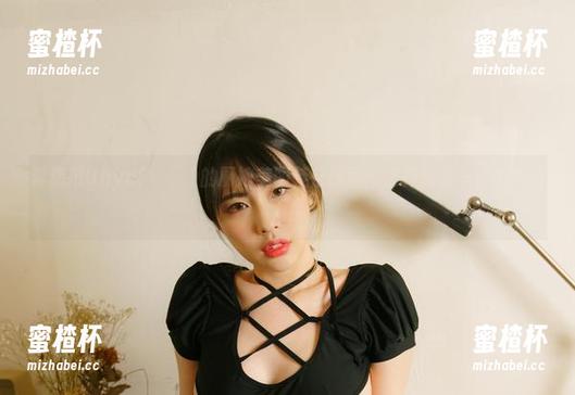 真想把Uhye(이유혜)的厨娘美图挂在厨房！这样做饭一定更有动力！