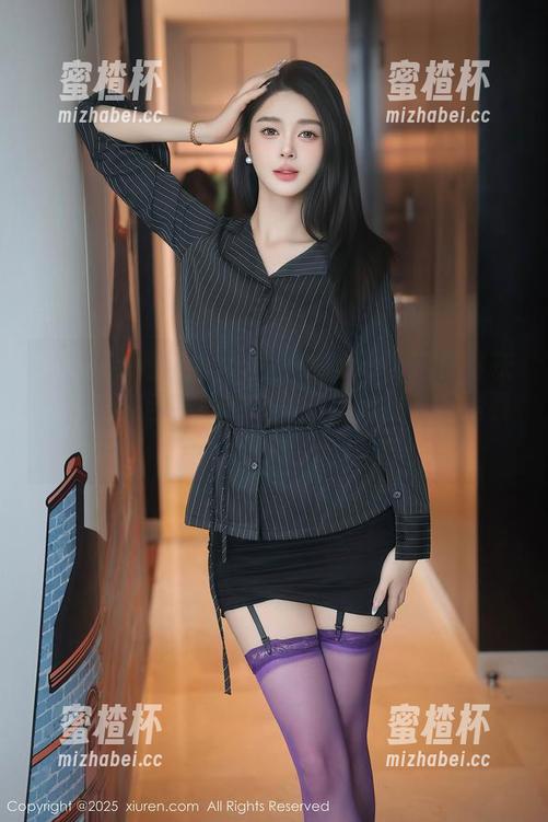 Xiuren秀人网-伊小七MoMo Xiuren秀人网 - 伊小七MoMo这样穿灰丝,是在自我反省还是在找借口?直接看原图和图册说话吧。