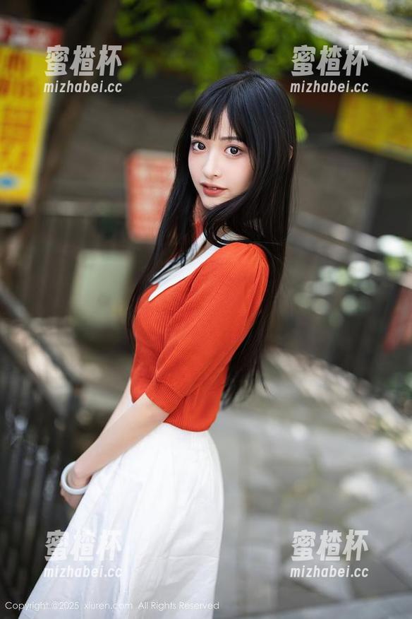 Xiuren秀人网-徐莉芝Botty Xiuren秀人网 - 蜕变中的徐莉芝Botty,最新的“厨娘”作品集里满是小巧思和隐秘的韵味