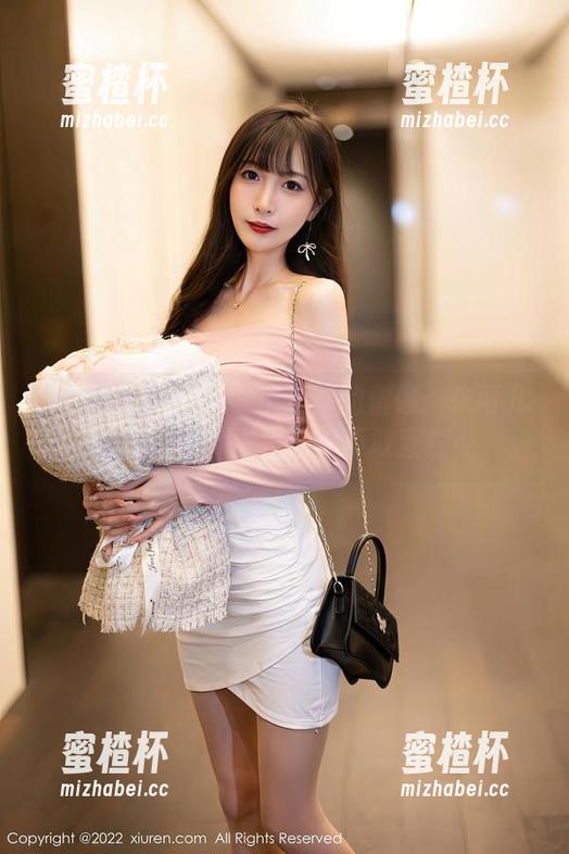 Xiuren秀人网 - 精选你的偶像：朱可儿的这套装，真是让人不敢直视…