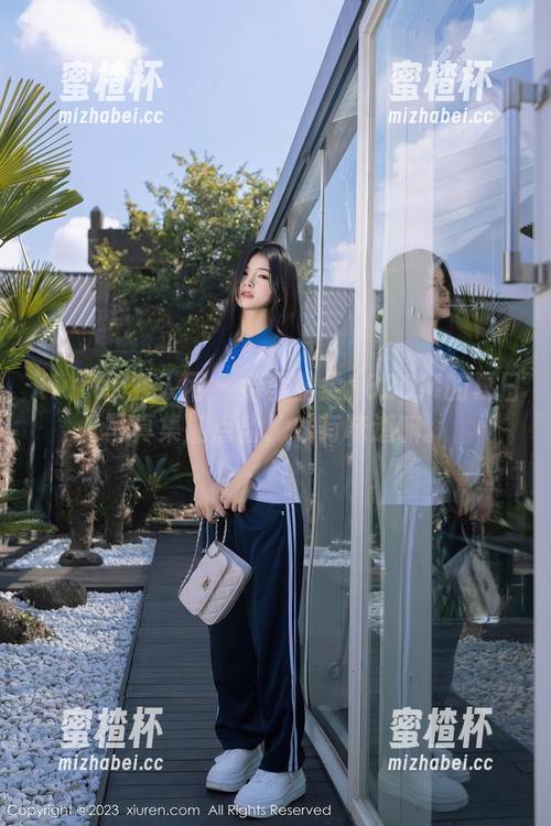 Xiuren秀人网 - 给李雅柔182CM的夏日写真集加点盐，才有味道嘛。