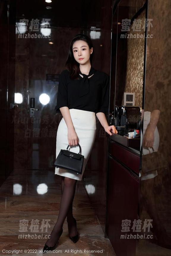 Xiuren秀人网-爱丽莎Lisa Xiuren秀人网 - 爱丽莎Lisa最新图集:白得像新洗的床单,但不止如此。