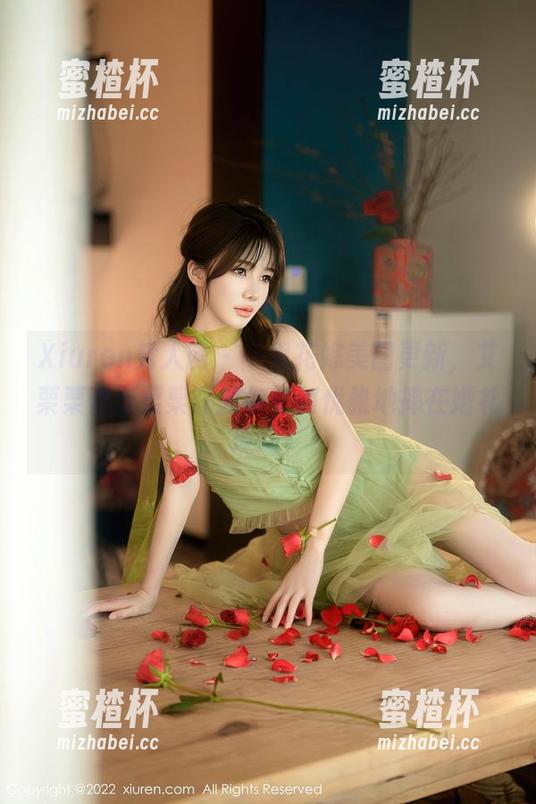 Xiuren秀人网 - 一组花嫁美图更新，艾栗栗栗栗栗栗吖教你如何优雅地摔在婚礼现场！