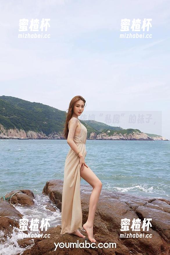 YouMi尤蜜荟-黄依婷 YouMi尤蜜荟 - 黄依婷“私房”的袜子,作品中透出了一丝丝的调皮