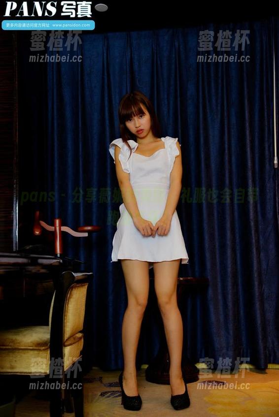 pans-薇妮 pans - 分享薇妮的美图,礼服也会自带跑道气场?