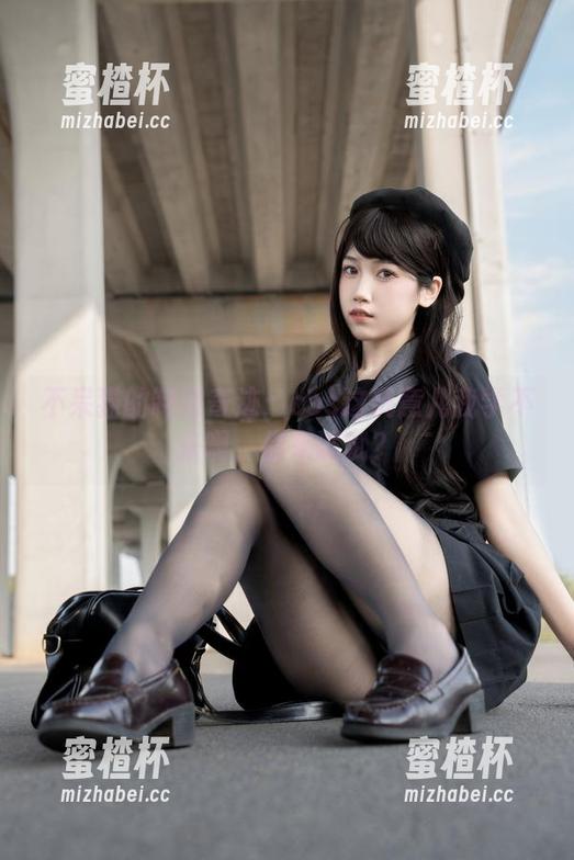 不呆猫 不呆猫的制服奇迹:cos这玩意儿我学不来啊,你来试试?