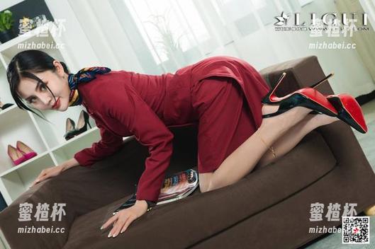 丽柜 - 看！甜甜的定制作品，玉孽红莲差点让我以为她在开花！