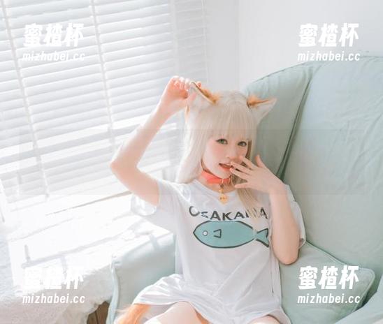 千反田鹿子 在线直击!千反田鹿子和服下的潇洒,让人想多看几眼。
