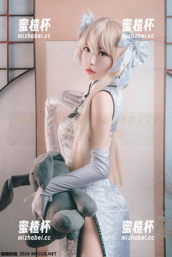 喵糖映画 不得不说,喵糖映画用草莓泳衣定义了夏天的图片啊,酸酸甜甜的……