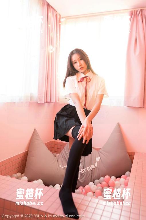 嗲囡囡-M梦baby 嗲囡囡 - M梦baby的白衬衫:下载后,你准备好担当衣架了吗?