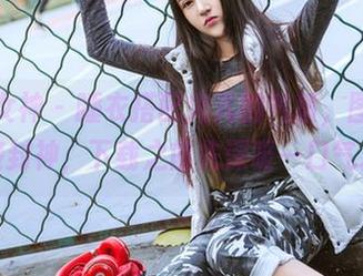头条女神 - 睡衣搭配火儿的气质，图包直接封神，下载之前先深吸一口气。