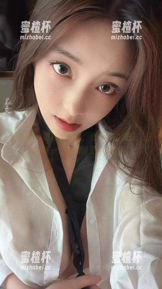 奶雯 微密圈 - 福利大挑战:看奶雯的妹妹,图片哪一张妩媚得更加惊艳?