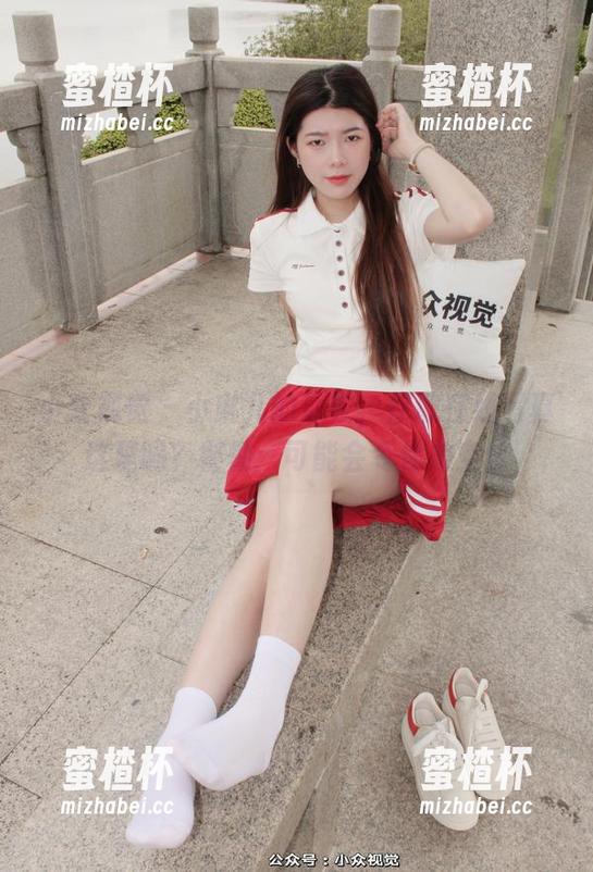 小众视觉 - 小琳儿的泳衣，你敢在线写真这里吗？警惕：可能会令你放空！