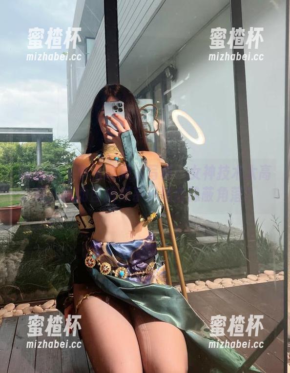 小玉吃果冻 微密圈 - 小玉吃果冻写真:女神技术太高超,我的自拍似乎只适合隐蔽角落?