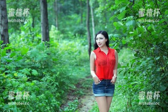 推女郎-林萌萌 推女郎 - 林萌萌最新运动作品集:你有没有觉得她的动作好像超自然?