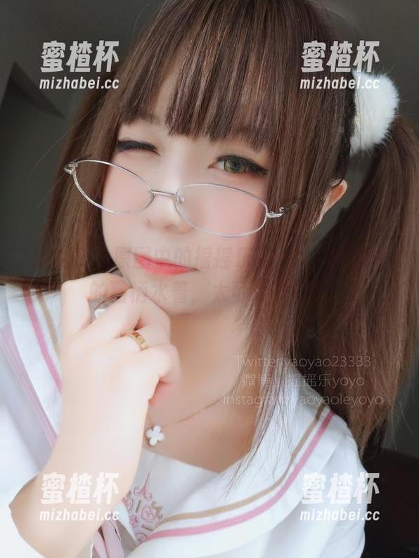 摇摇乐yoyo 别说了,原图中的摇摇乐yoyo,以及她的猫柄水着,太可爱了吧?