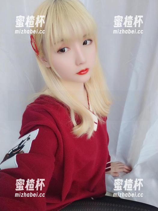 星之迟迟 根据星之迟迟的豹纹泳衣图集,你可能会陷入痴迷
