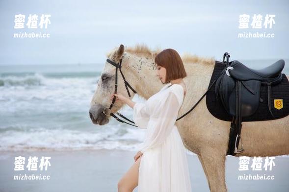 果儿Victoria 微密圈 - 果儿Victoria白色幻想曲,写真图册里你能找到几片雪花?