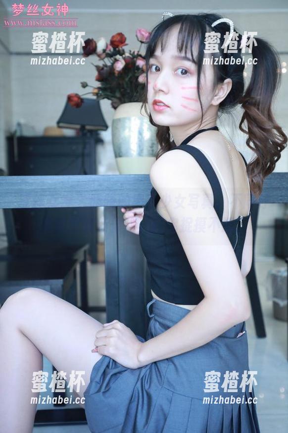 梦丝女神-晓晓 梦丝女神 - 晓晓的黑衣少女写真,不同寻常的全套新体验,让你捉摸不透。