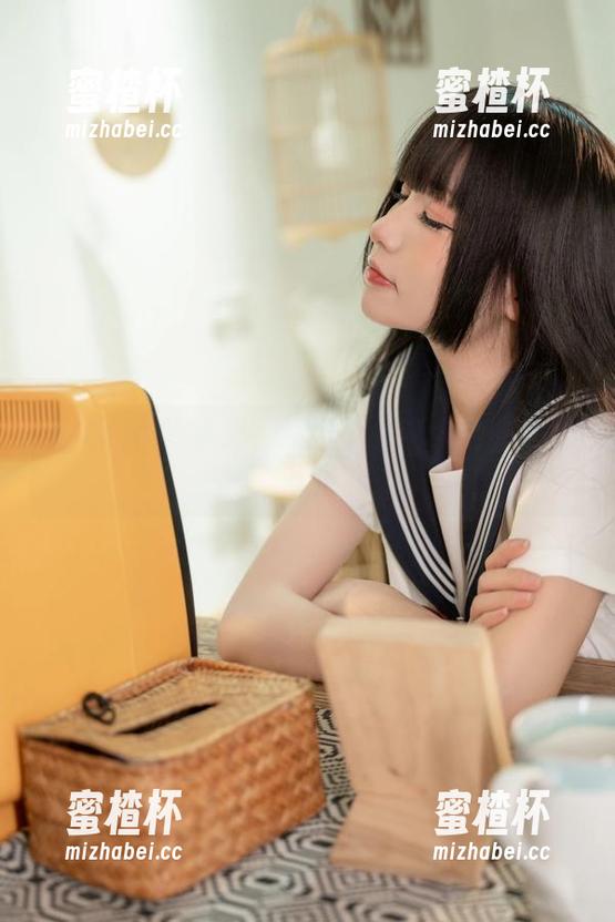 爆机少女喵小吉 私拍的风铃乐章:爆机少女喵小吉的太空漫游