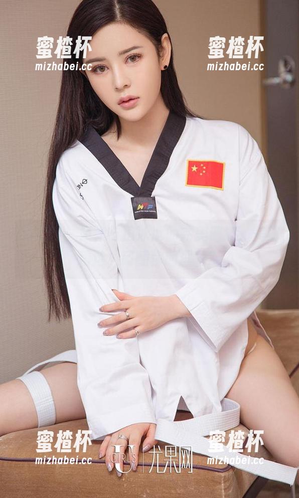 爱尤物-田冰冰 爱尤物 - 短裙与田冰冰的完美邂逅,美图精选,萌翻你的屏幕?