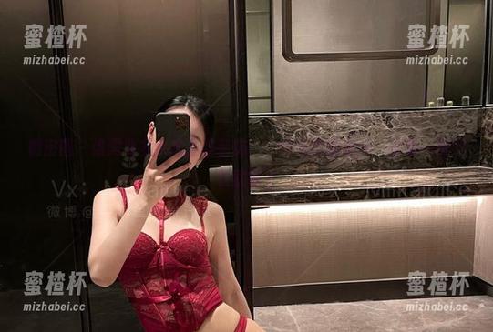 牛奶里的果汁 微密圈 - 谁需要多余的圣诞装饰,‘牛奶里的果汁’全集一键下载就够了