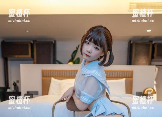 王胖胖u 蓝色水手的日常:王胖胖u在线写真中,难以捉摸的那一瞬?