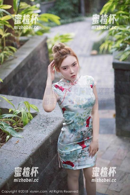秀人网-奈汐酱nice 秀人网 - 奈汐酱nice又更新啦!这套装扮真的是要拿出来炫耀一番,图集在此!