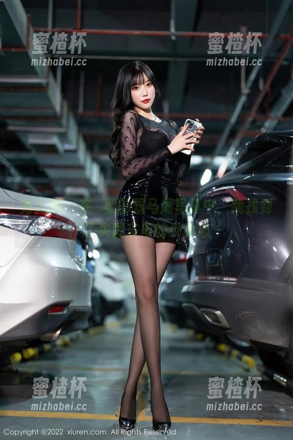秀人网-媃柔 秀人网 - 在媃柔的双马尾写真中,我找到了失散多年的少女心