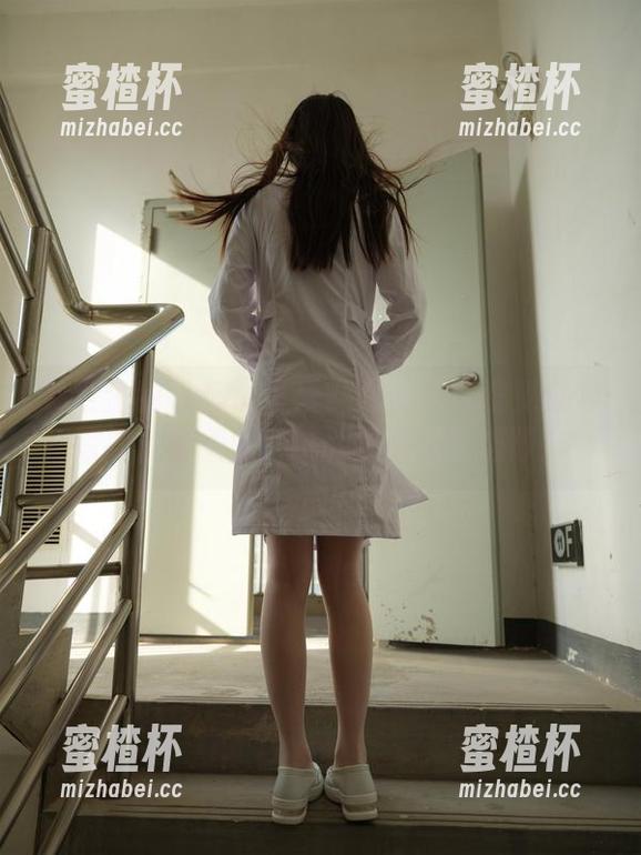 紧急企划 - 你说可爱？那你一定没见过奶昔的最新美图，挑战你的感官极限！