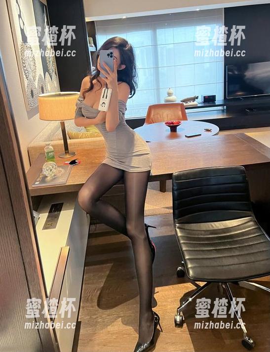 葛征 微密圈 - 不经意间发现葛征的原图,照片里的女神就是那样悄无声息地存在。