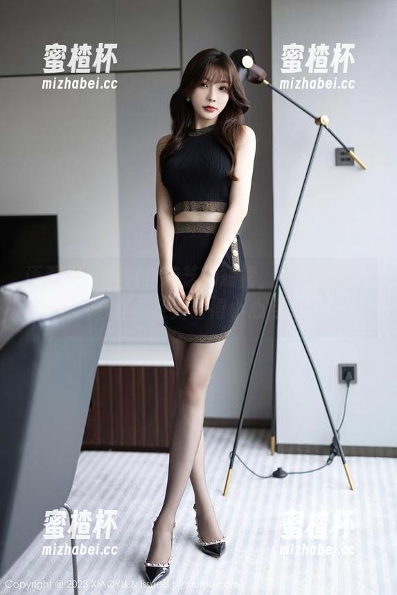 语画界-徐莉芝 语画界 - 路过徐莉芝的短裙,原图画风好奇怪,更新时得小心点。