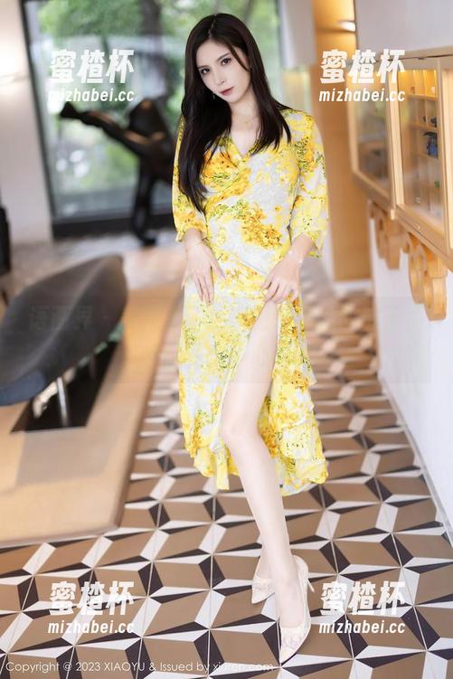 语画界-李丽莎 语画界 - 美图来了!李丽莎和她的袜子,暗藏多少小心思?
