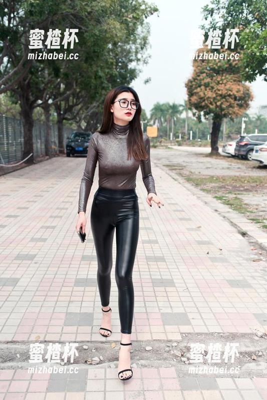 魔镜街拍 - 高清OL美女合集：婷婷的灰裙午后，薄丝惹人怜